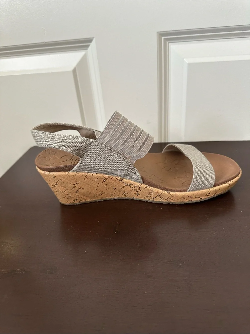 Skechers Beverlee Sheer Luck Wedge Sandal Womens Size 9